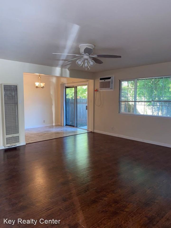 9653-9655 Lake Natoma Drive - Photo 2 of 6