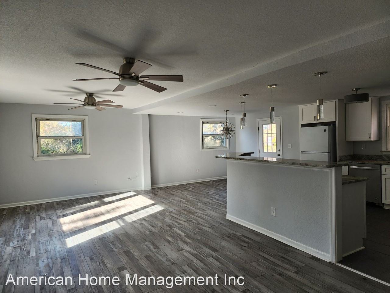 2550 Reagan Ave - Photo 2 of 20