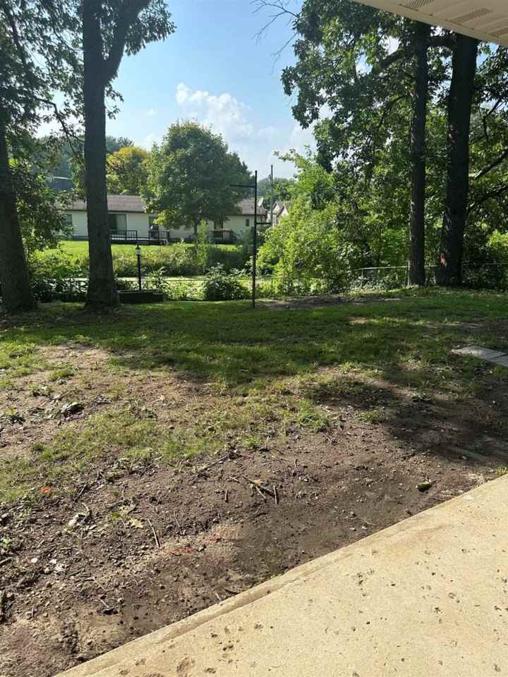 2380 S 460 E - Photo 3 of 12