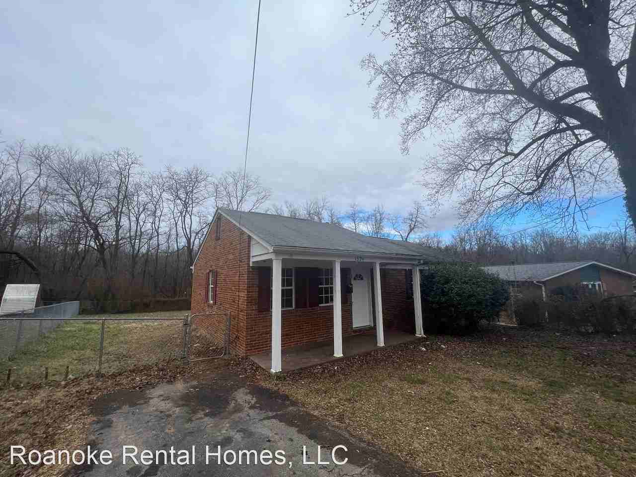 1526 Norris Dr Nw - Photo 2 of 9