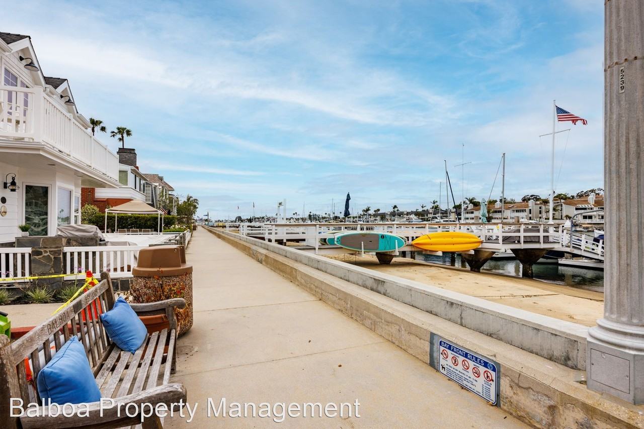 327 Amethyst Ave - Photo 2 of 40