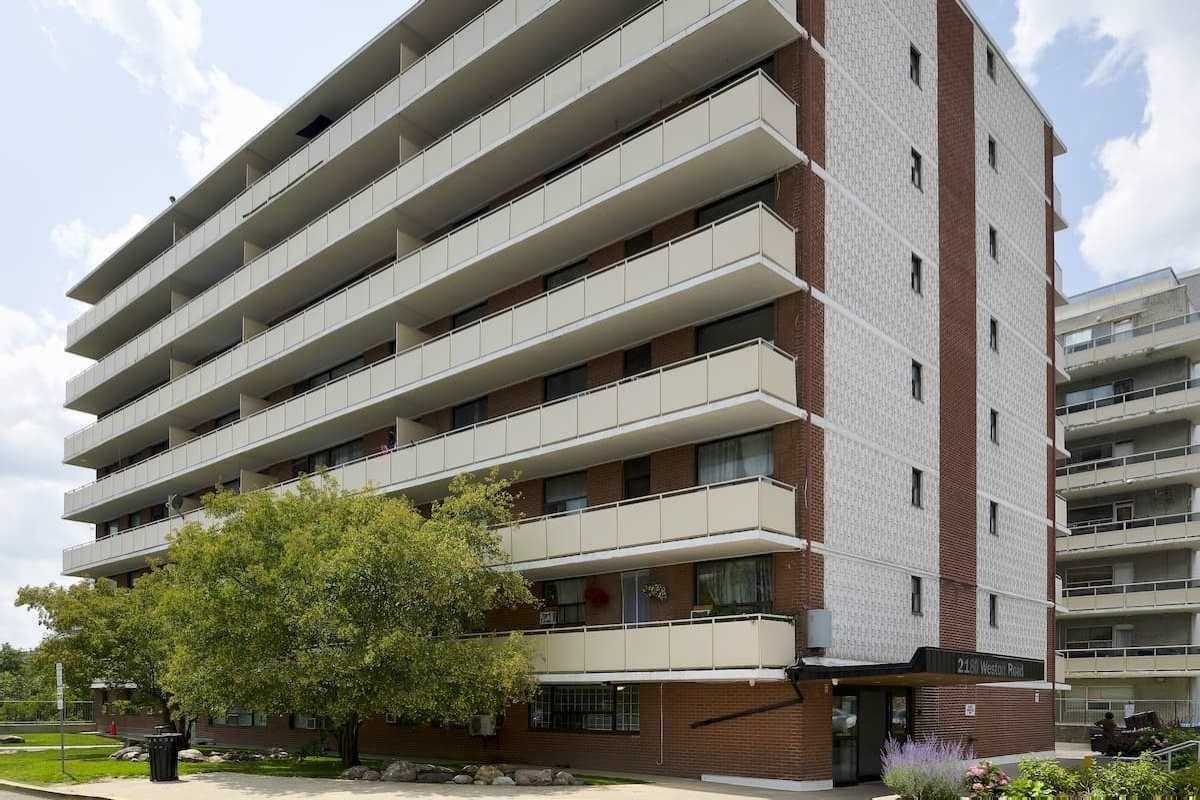 South Garden Apartments 2180, 2190 Weston Road, Toronto, ON M9N 1Y1
