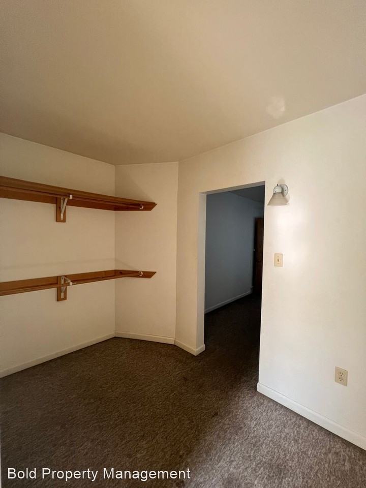 8-10 S. Cherry Street - Photo 2 of 9