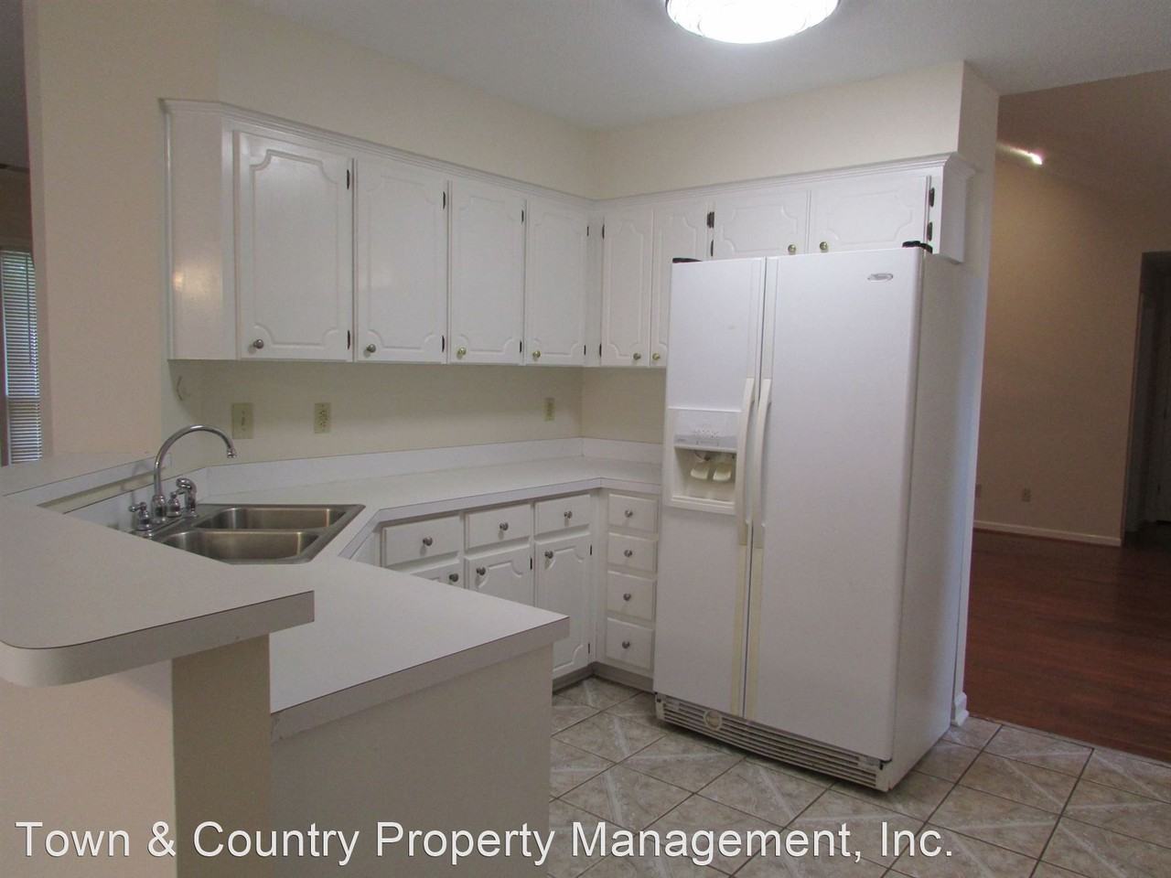 1125 Northlake Dr - Photo 2 of 43