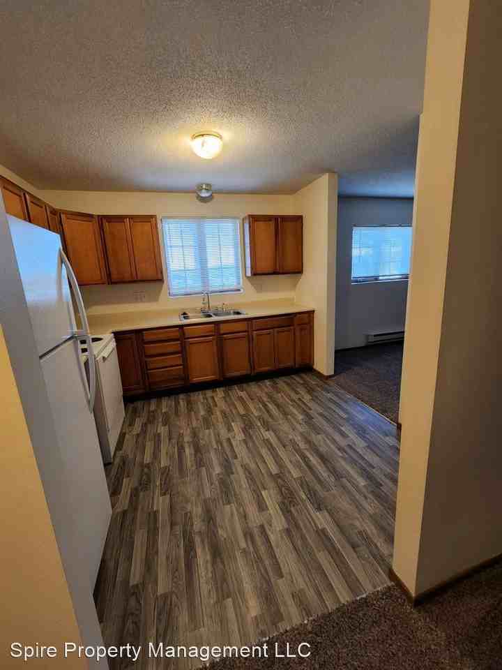 517 Highway 30 SW - Photo 3 of 11