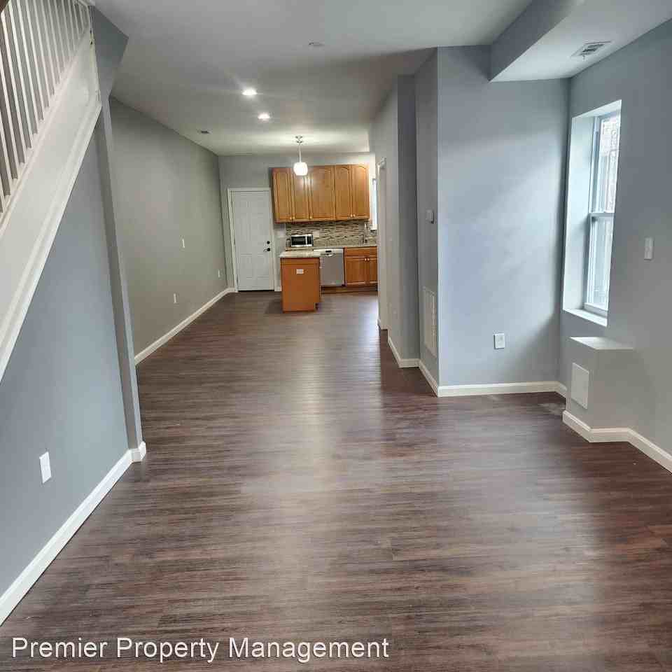 1301 Poplar Grove St - Photo 3 of 15