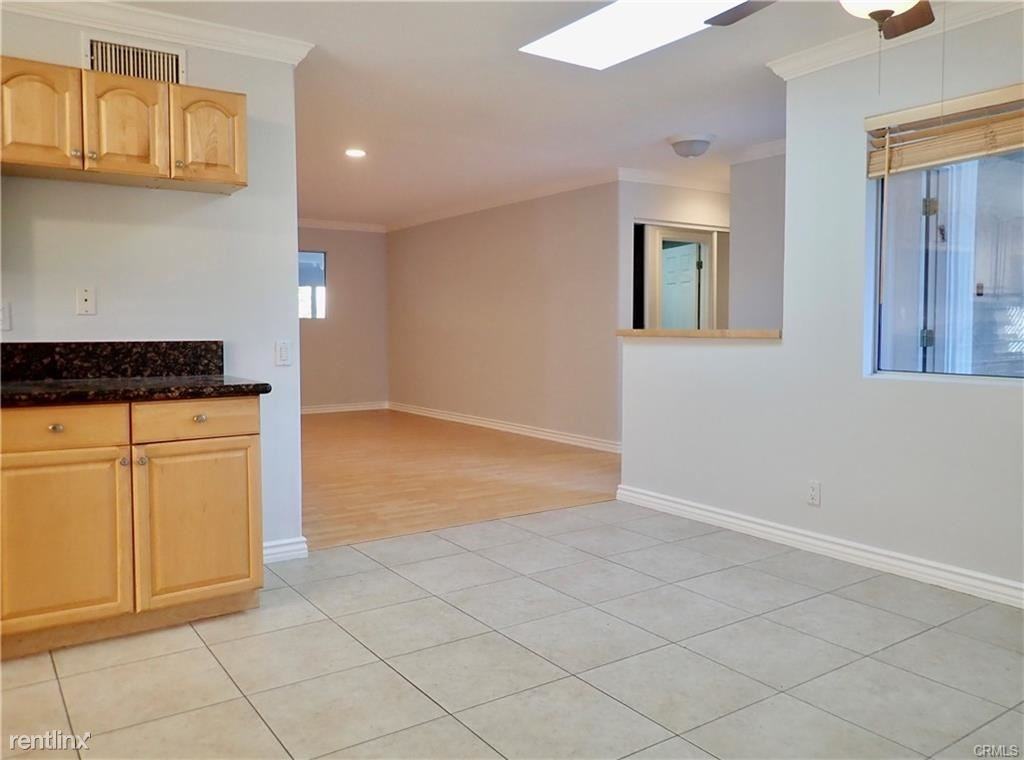 26265 Hatmor Dr - Photo 2 of 10