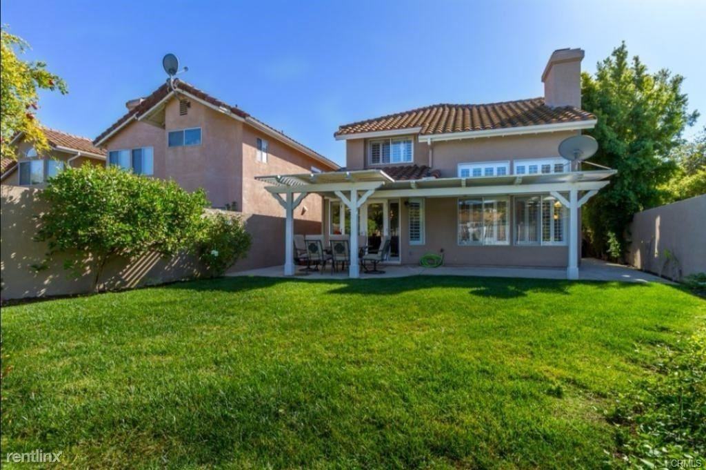 24691 Calle Largo - Photo 3 of 10