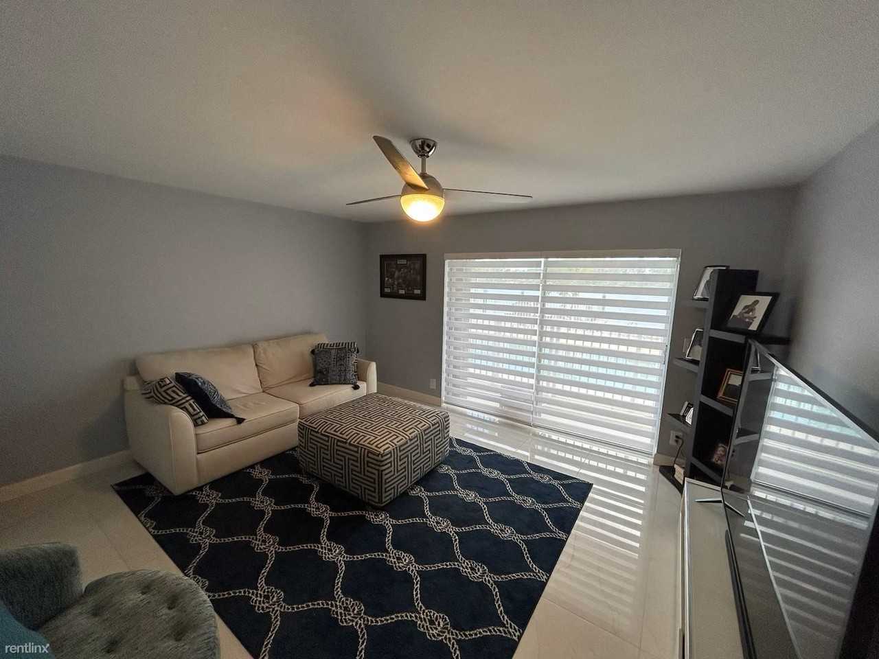 4232 N Ocean Dr - Photo 2 of 25