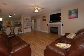 8720 Opal Dr - Photo 3 of 17