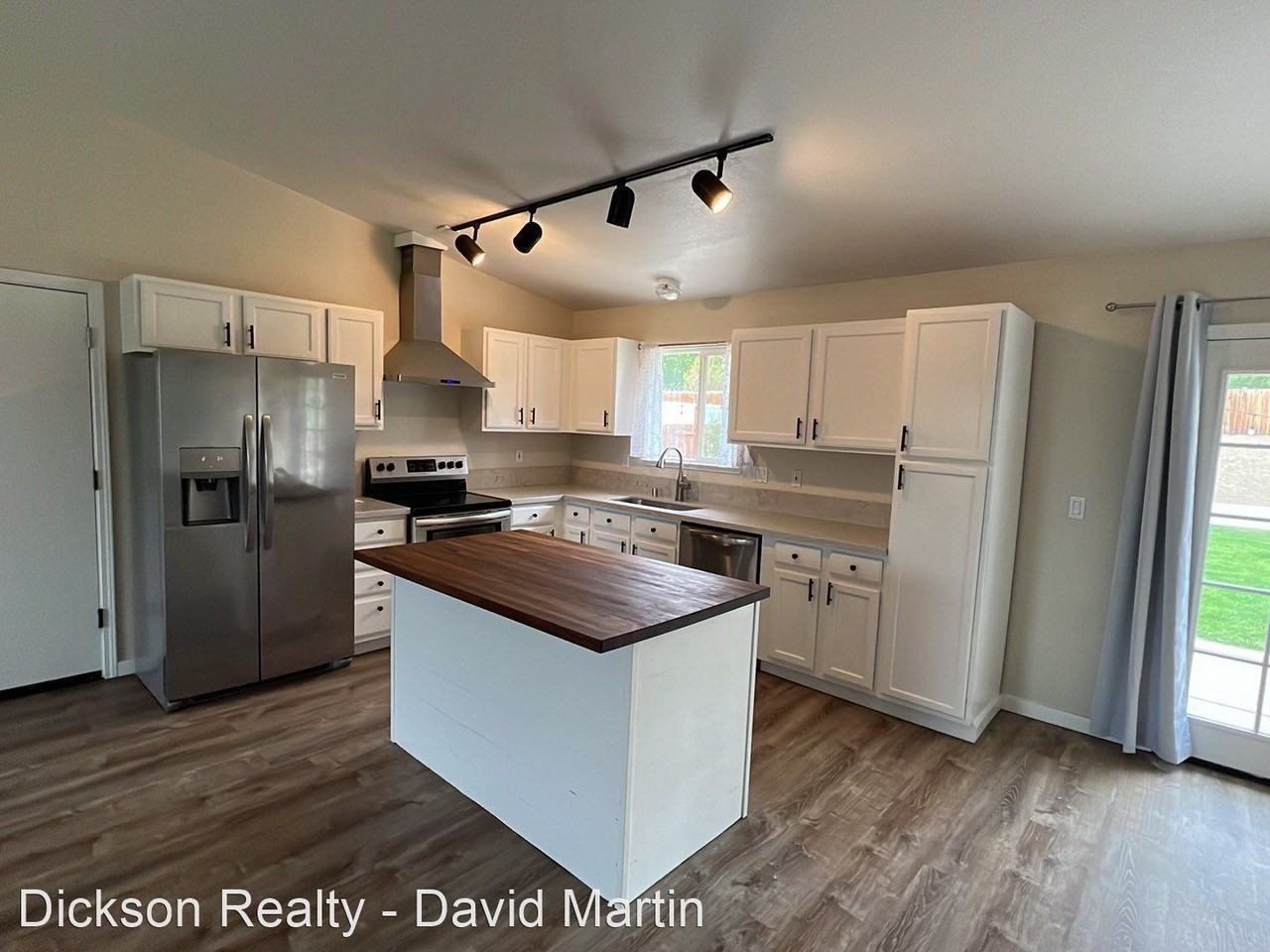 1096 Gadwall Way - Photo 2 of 21