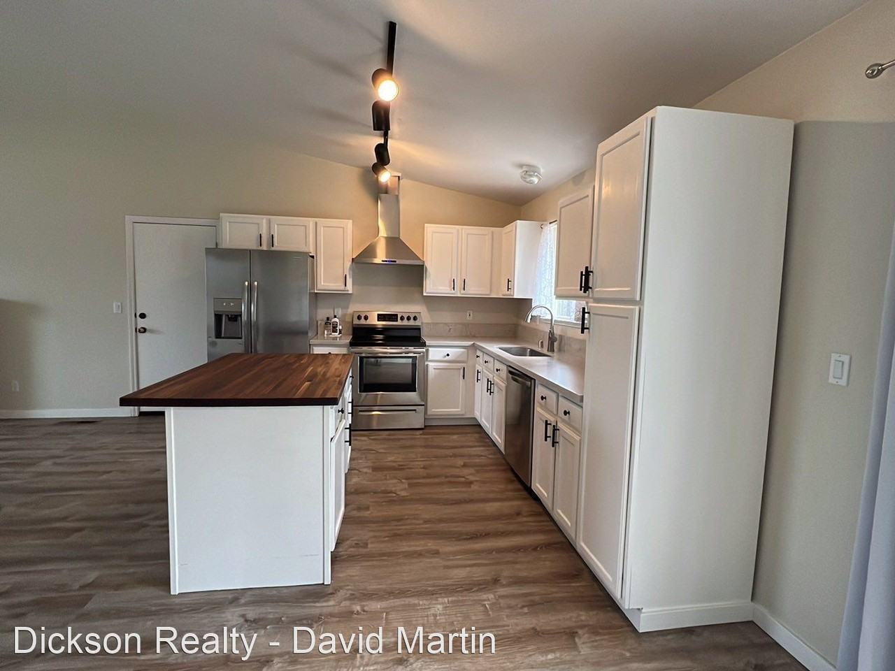 1096 Gadwall Way - Photo 3 of 21