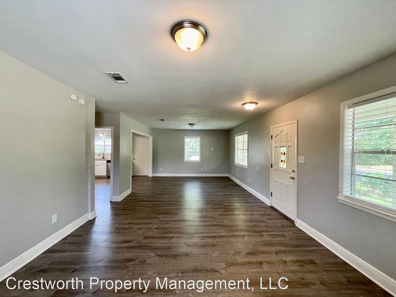 1753 Hovey Ave - Photo 2 of 13