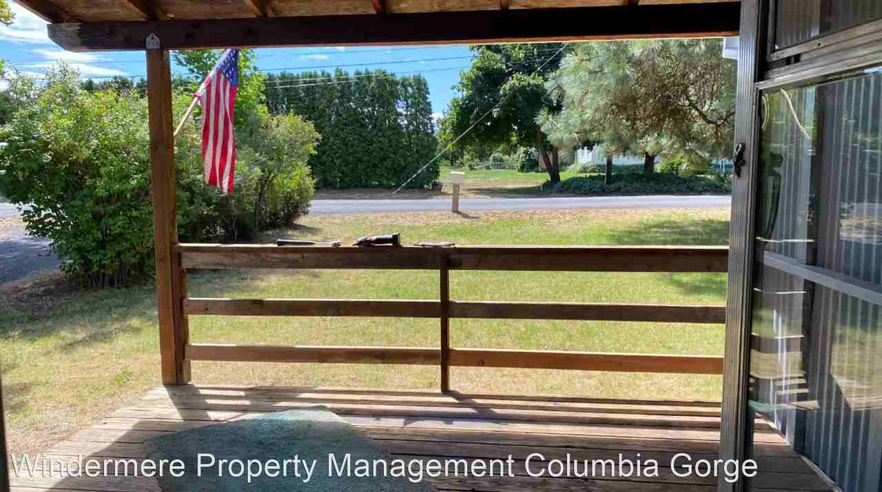 3036 Eliot Dr - Photo 2 of 20