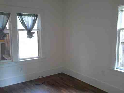 2410 G St - Photo 3 of 16