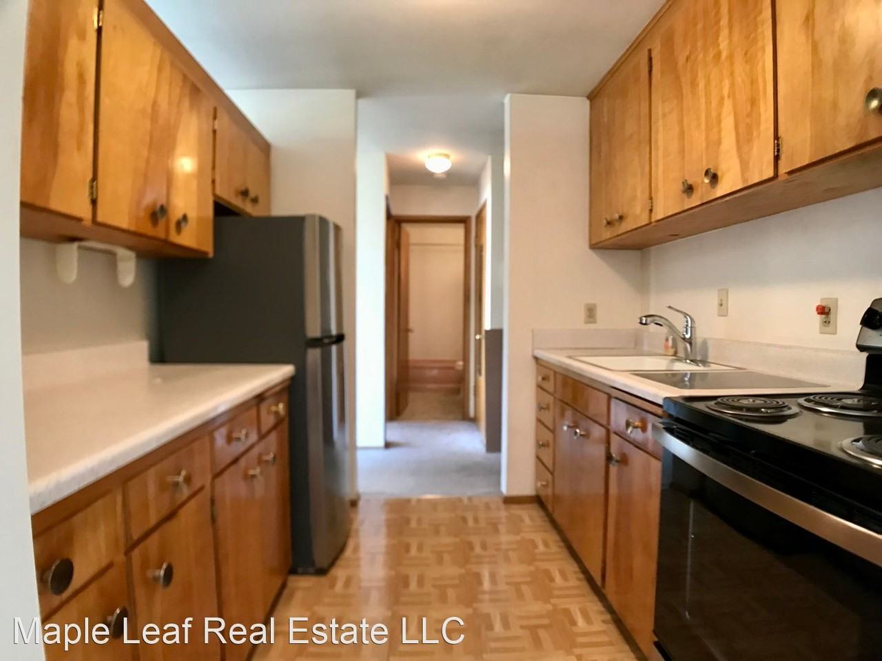 465 N 43rd - Photo 2 of 27