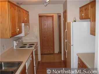 7124 Excelsior Way - Photo 3 of 4