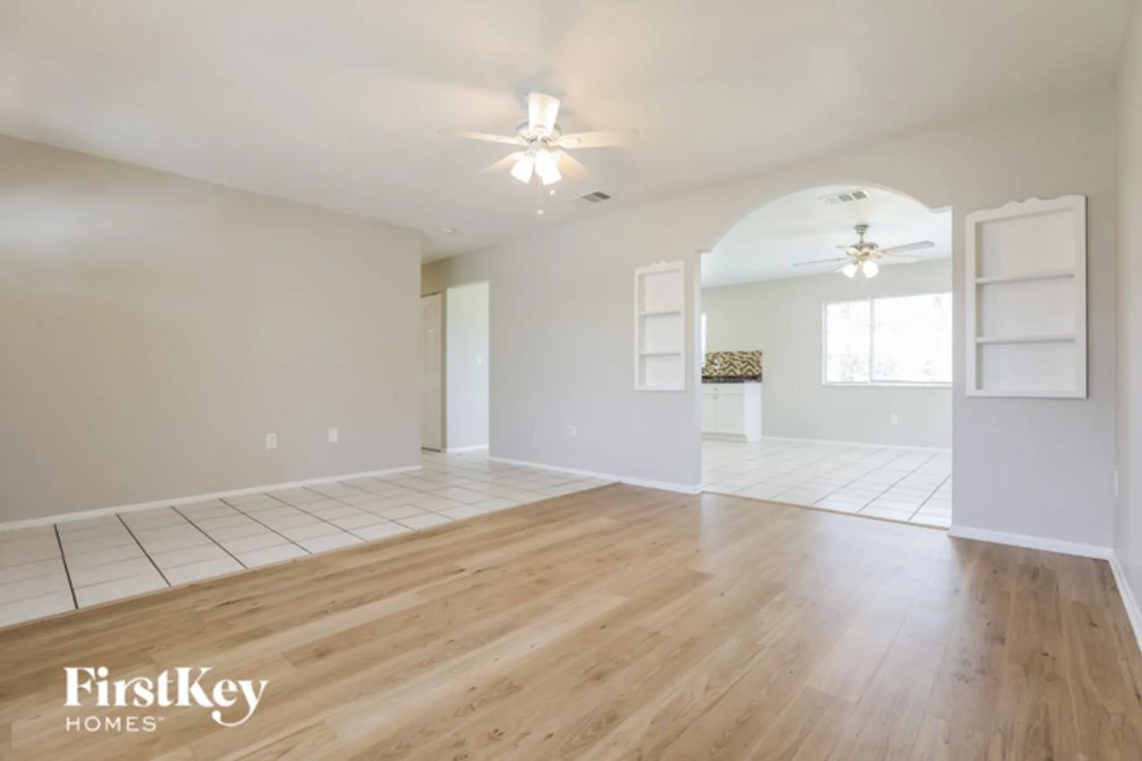 3001 Greendale Rd - Photo 3 of 16