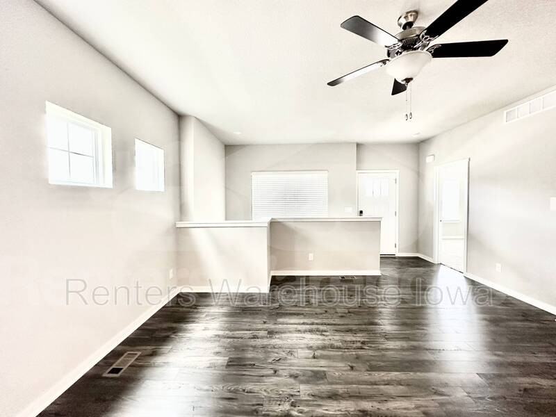 2310 Sw Plaza Pkwy - Photo 3 of 25