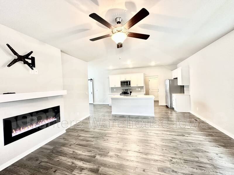 2310 Sw Plaza Pkwy - Photo 5 of 25