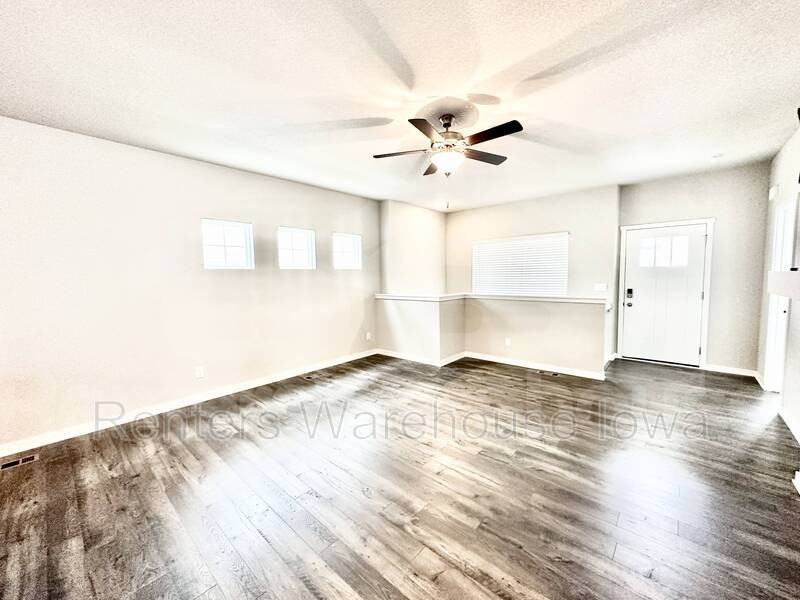 2310 Sw Plaza Pkwy - Photo 6 of 25