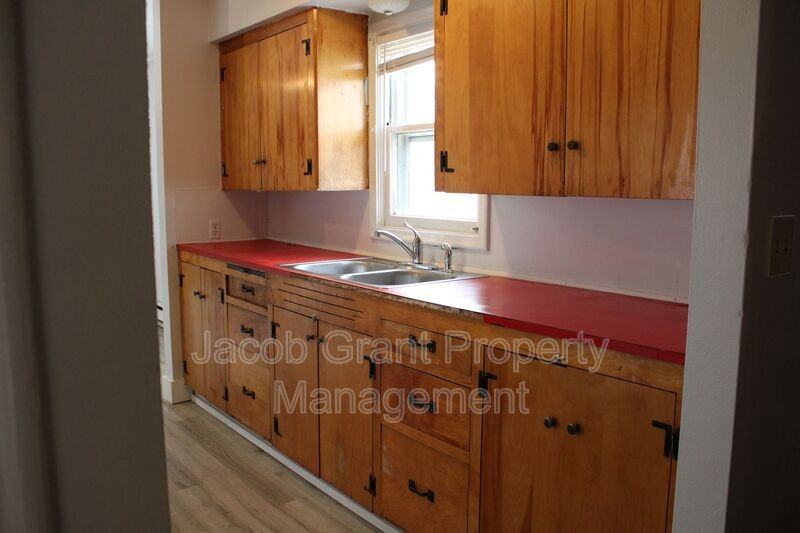 282 J St - Photo 6 of 26