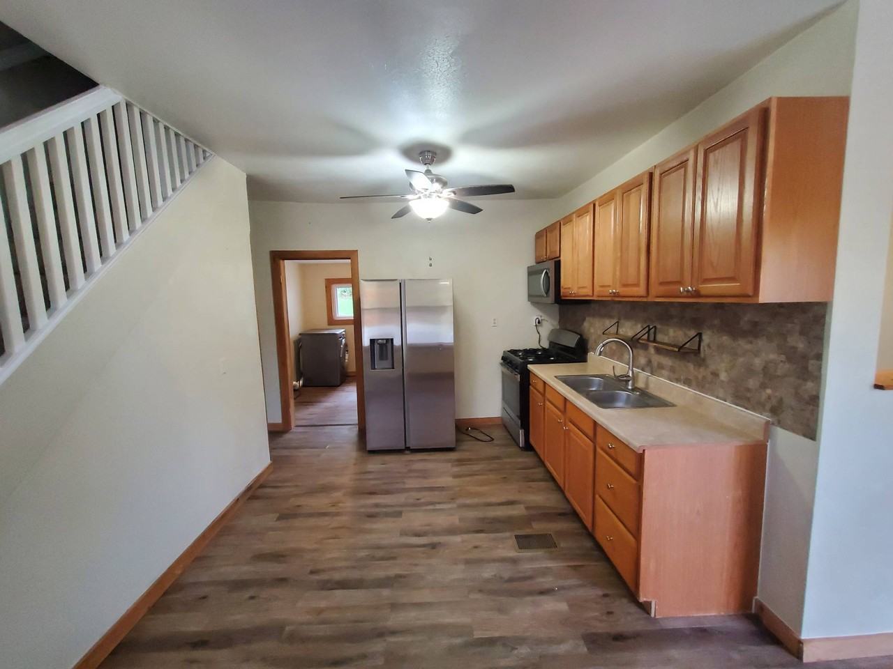 202 Bluff St #202B - Photo 2 of 8