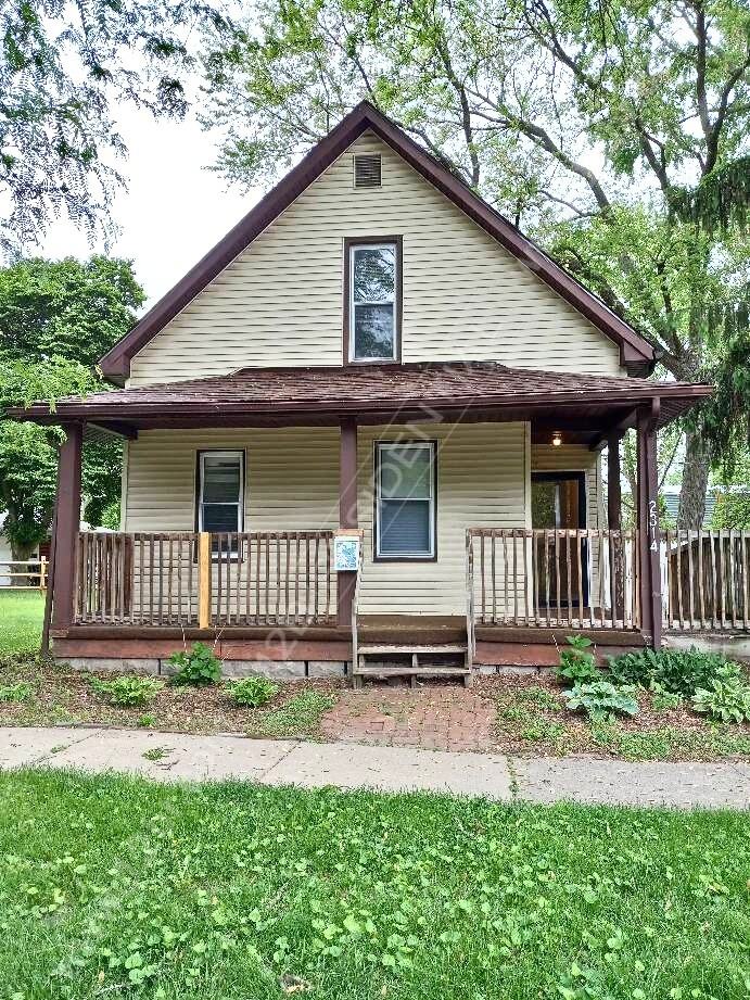 2314 Airline Ave - Photo 2 of 13