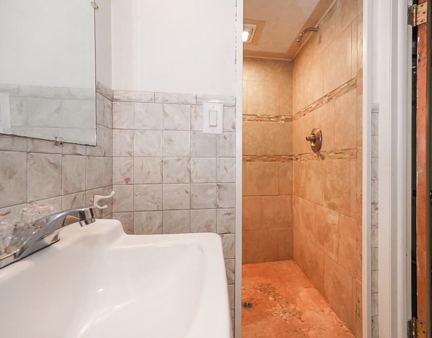 29305 Green Dr - Photo 3 of 38