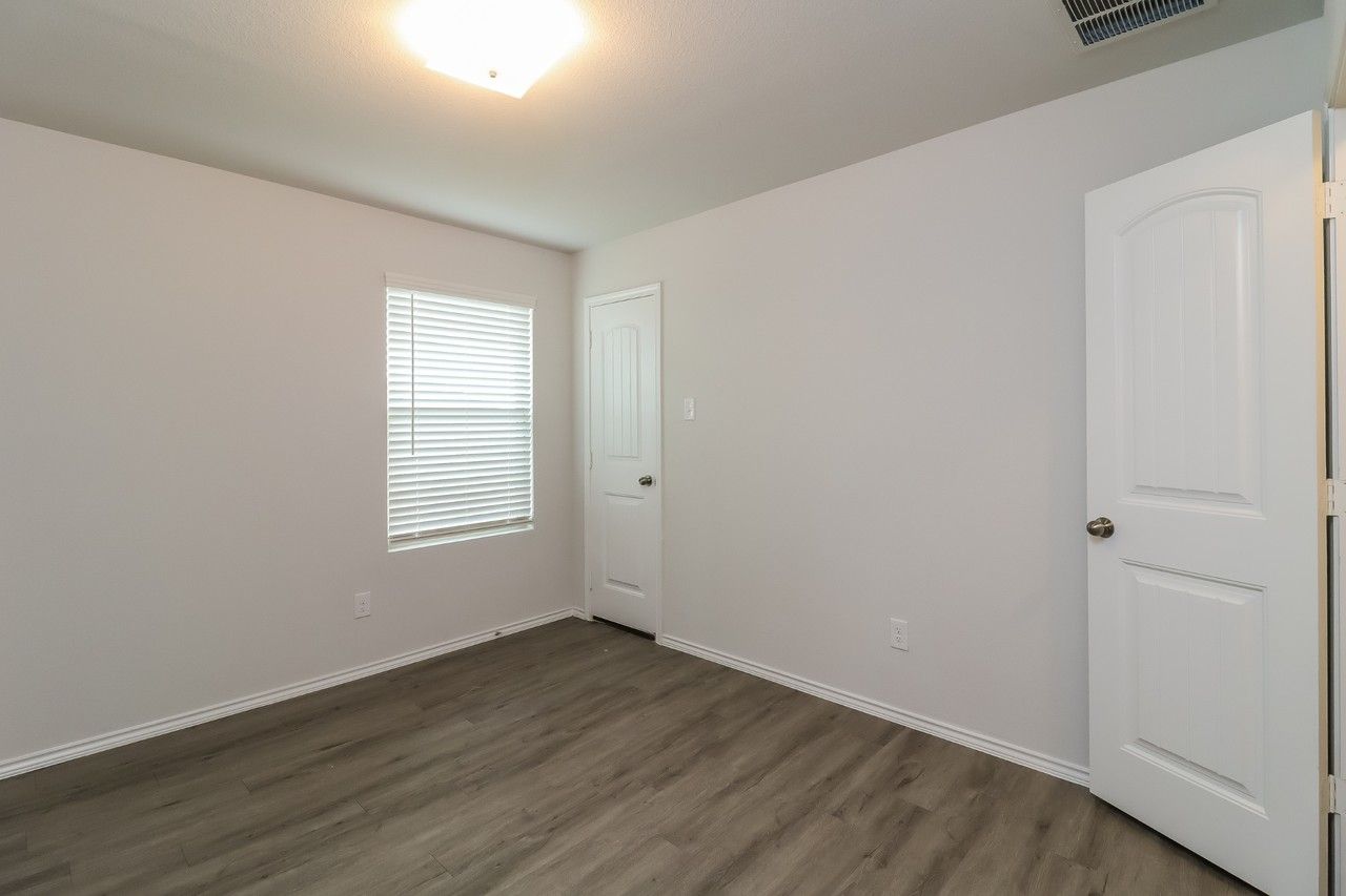 8308 Camellia Tree Ct - Photo 2 of 15