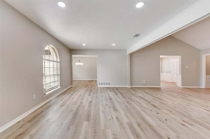 1700 Prestonwood Dr - Photo 3 of 20