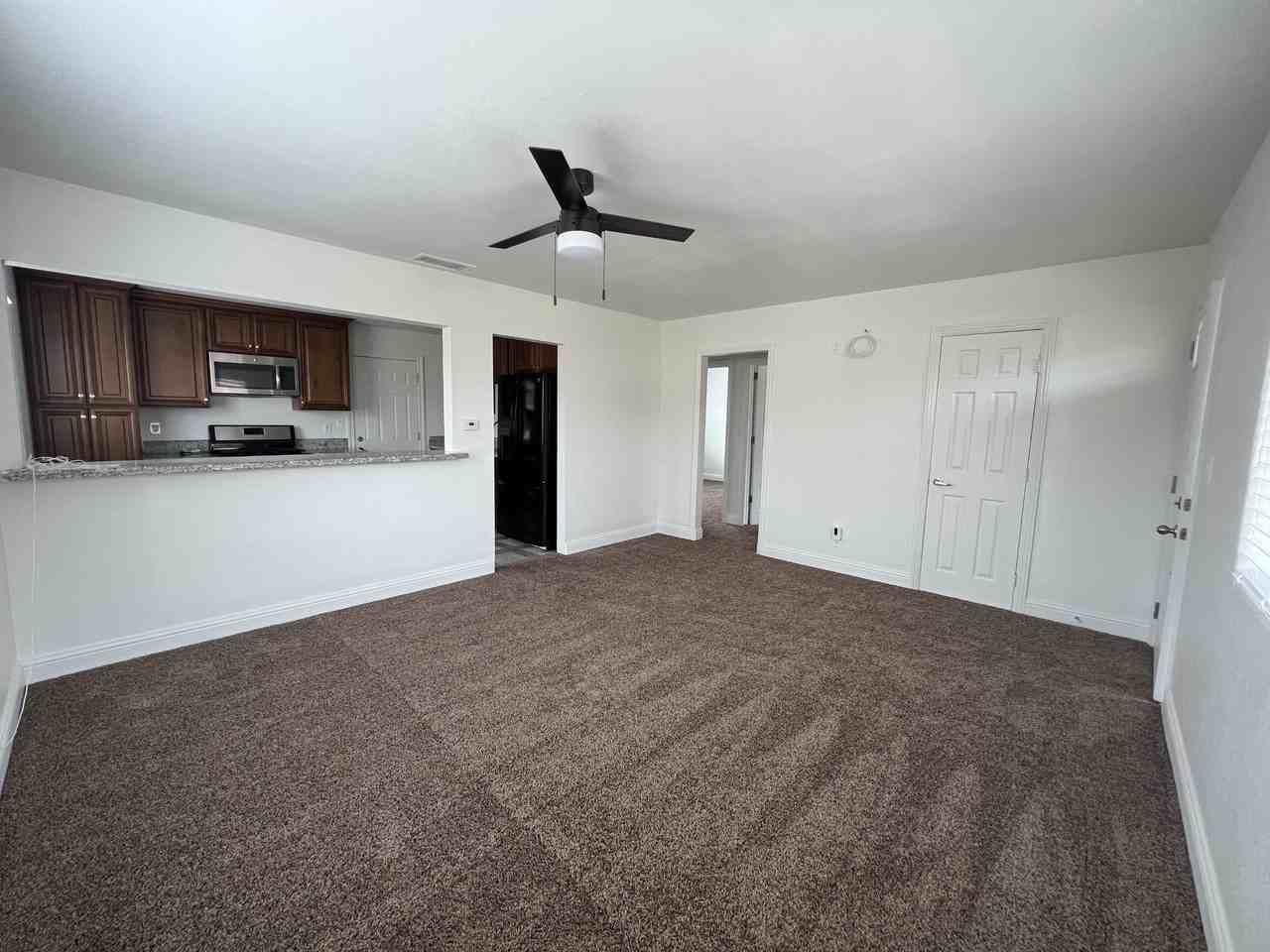 706 N 1St St - Photo 3 of 15