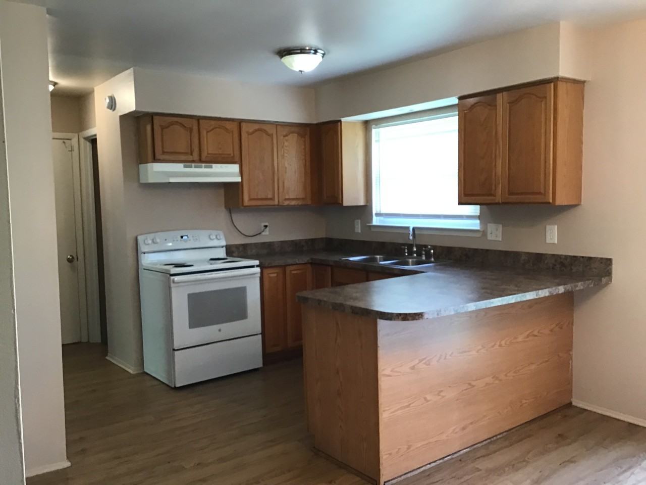 9226 Abbey Ln - Photo 5 of 13