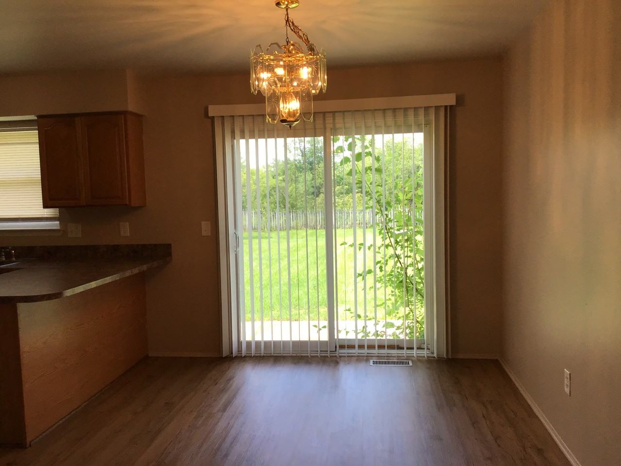 9226 Abbey Ln - Photo 6 of 13