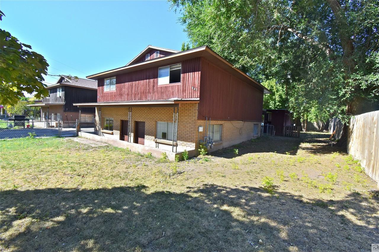 841-845 E Whitemaple Way - Photo 3 of 37