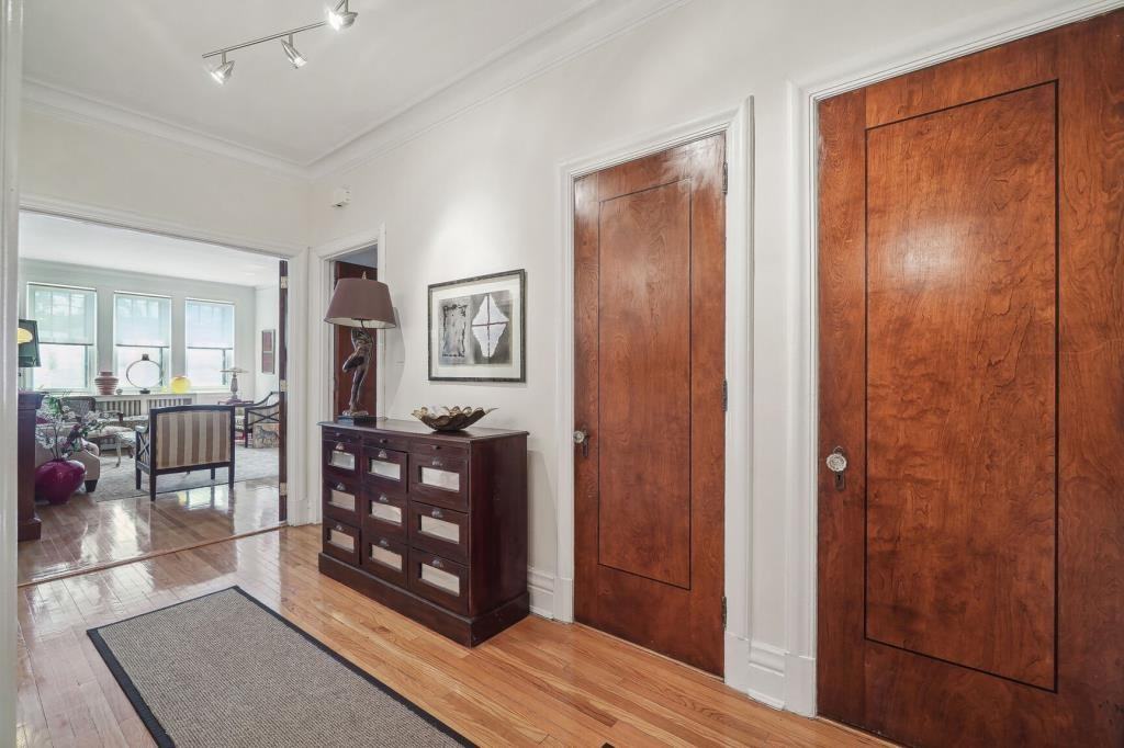 4200 Rue Sherbrooke Ouest #8 - Photo 3 of 16