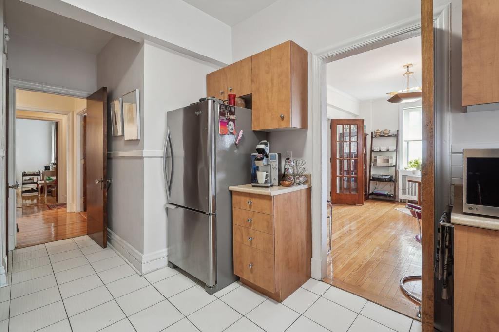 4200 Rue Sherbrooke Ouest #8 - Photo 5 of 16