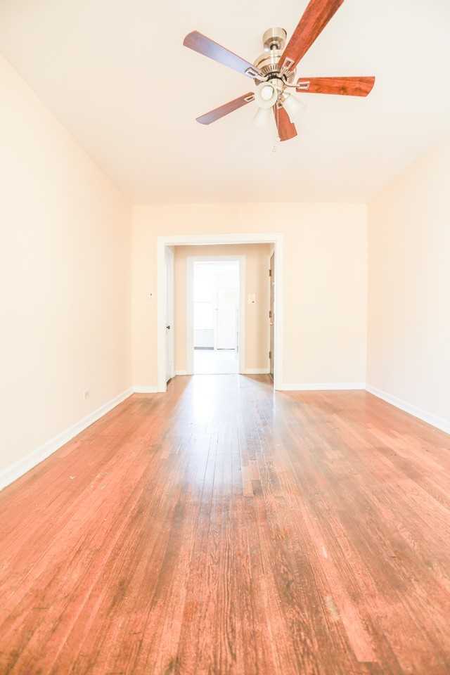 4728 W Addison St #1A - Photo 5 of 12