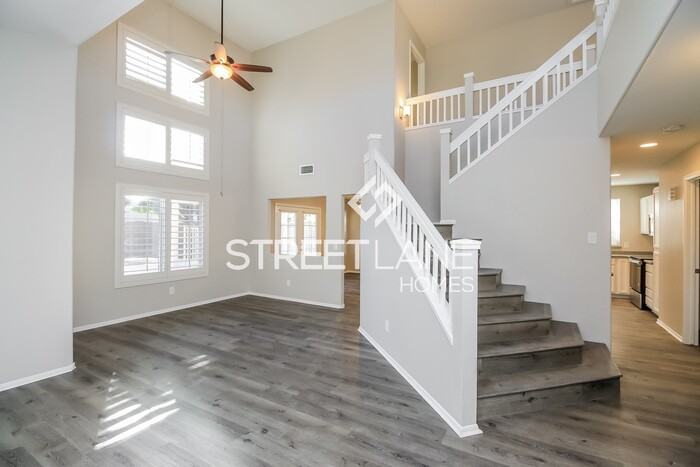 1005 W Hudson Way - Photo 2 of 16