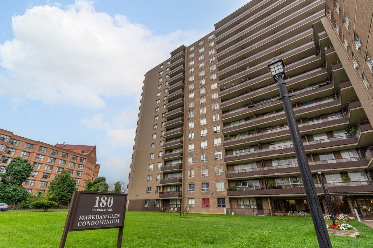 Eglinton Ave E & Markham Rd 918, Toronto, ON M1M 2Z9 2 Bedroom