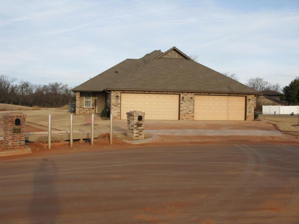 11609 Surrey Villas Ct - Photo 2 of 8