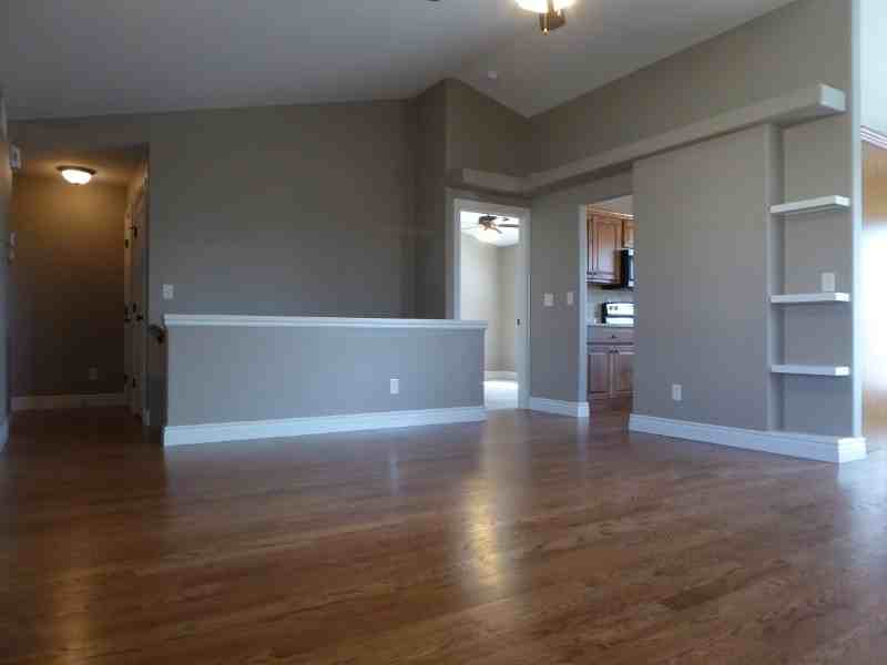 5925 N Newport St - Photo 2 of 21