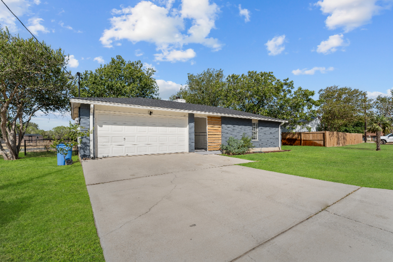 103 King St - Photo 2 of 30