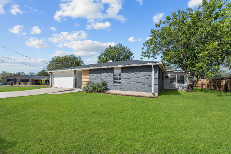 103 King St - Photo 3 of 30