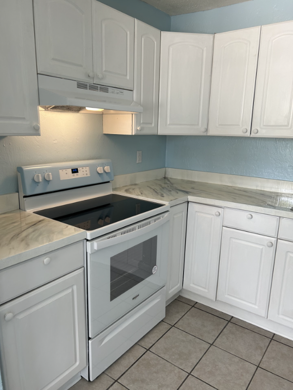 424 Daytona St #2 - Photo 3 of 9