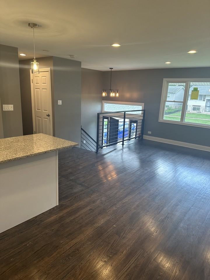 16439 Hermitage Avenue - Photo 3 of 20