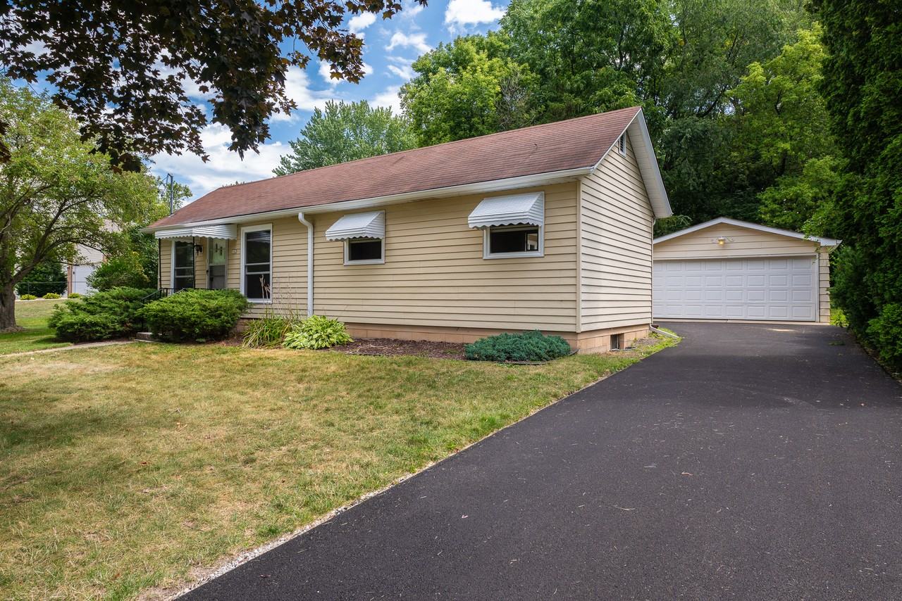 142 Grove Avenue - Photo 2 of 13