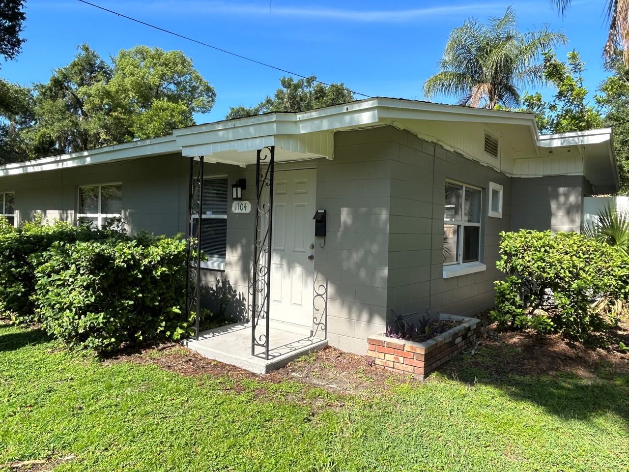 1104 S Mills Ave #NA - Photo 3 of 10