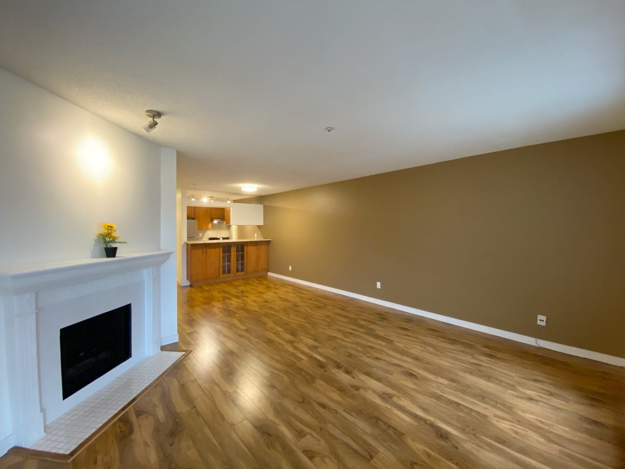 1525 Pendrell Street - Photo 2 of 13