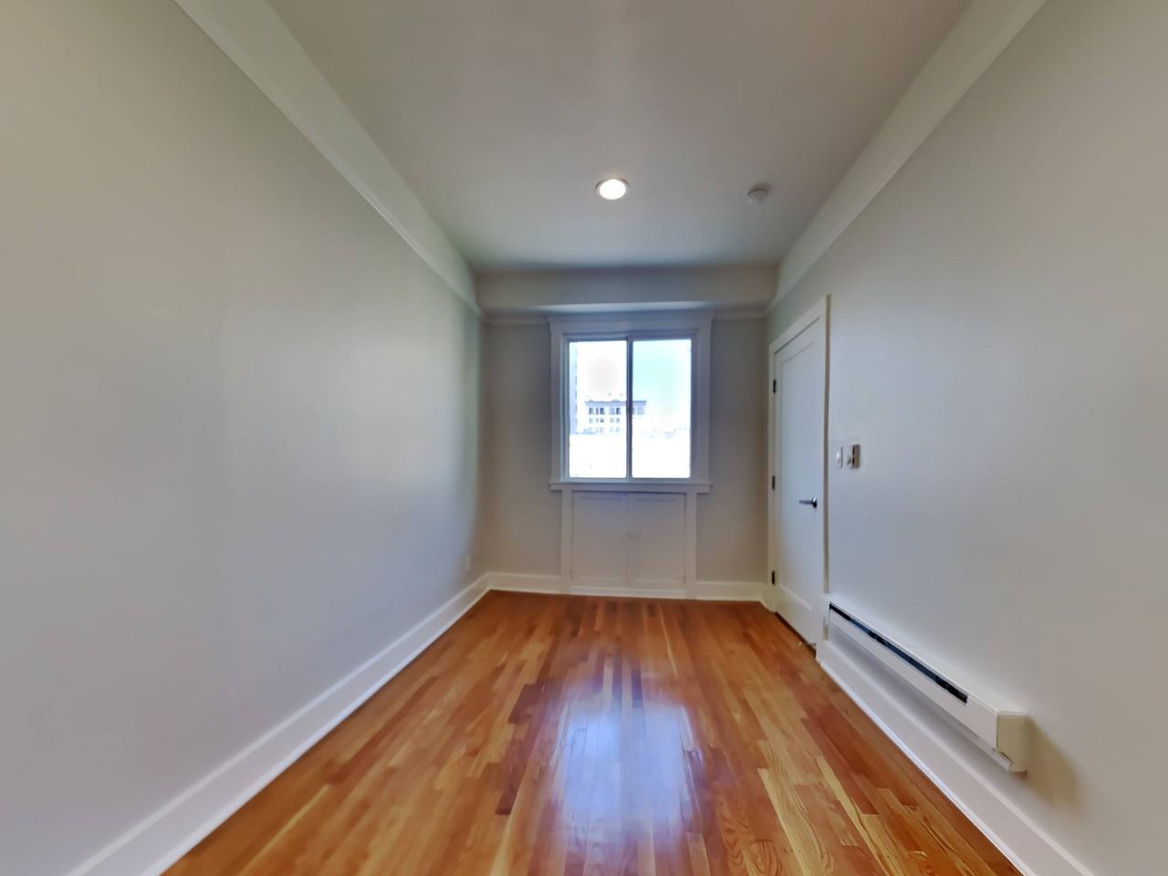 425 Hyde St. - Photo 6 of 11